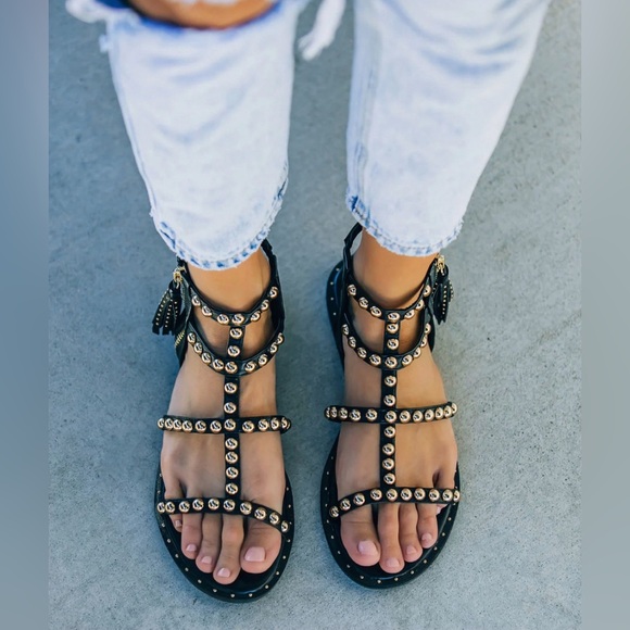 NWOT VICI Bina Studded Strappy Black Gladiator Sandals - Picture 1 of 8